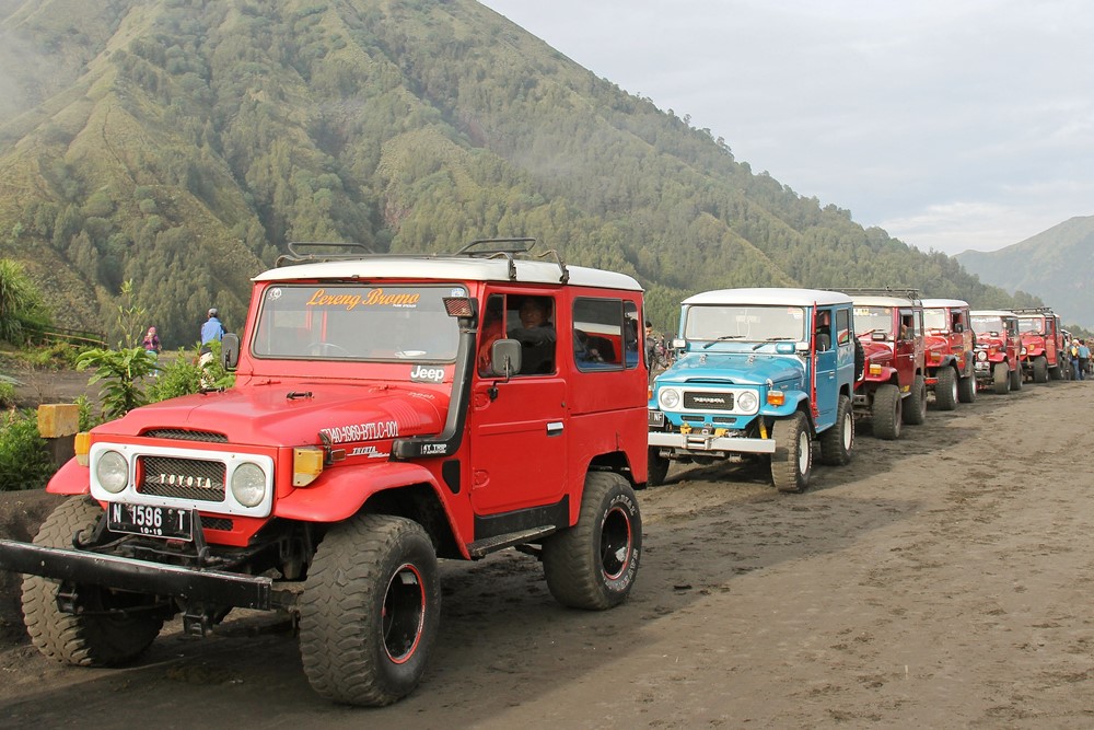 wisata bromo malang surabaya