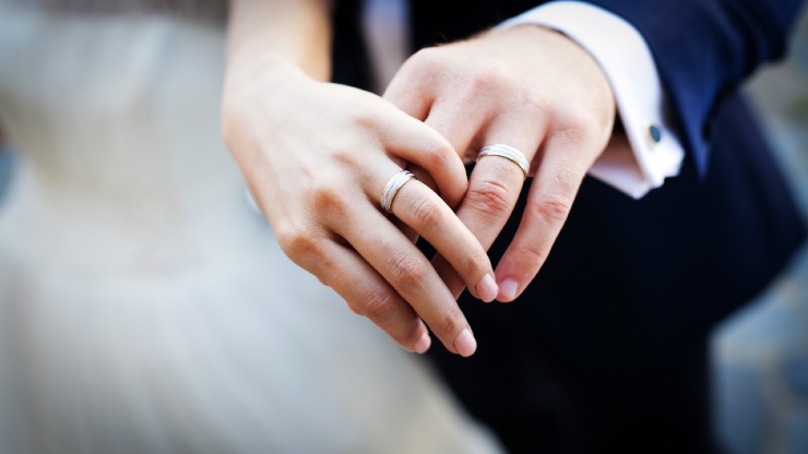 Cincin Pria dan Cincin Wanita: Sejauh Mana Mereka Harus Cocok dalam Perkawinan?